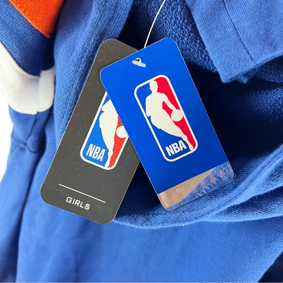 New York Knicks Outerstuff Girls' Overlay Hoodie and a Drawstring Backpack - Picture 7 of 12